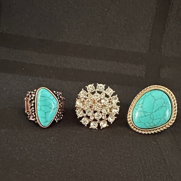 Paparazzi Bold Gemstone Ring Set with Turquoise and Red - Picture 2 of 9